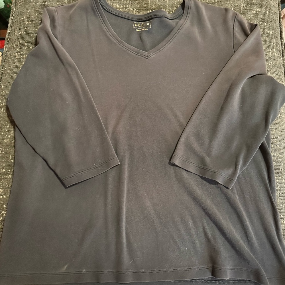 Dark gray LL Bean 3/4 sleeve top
Size L